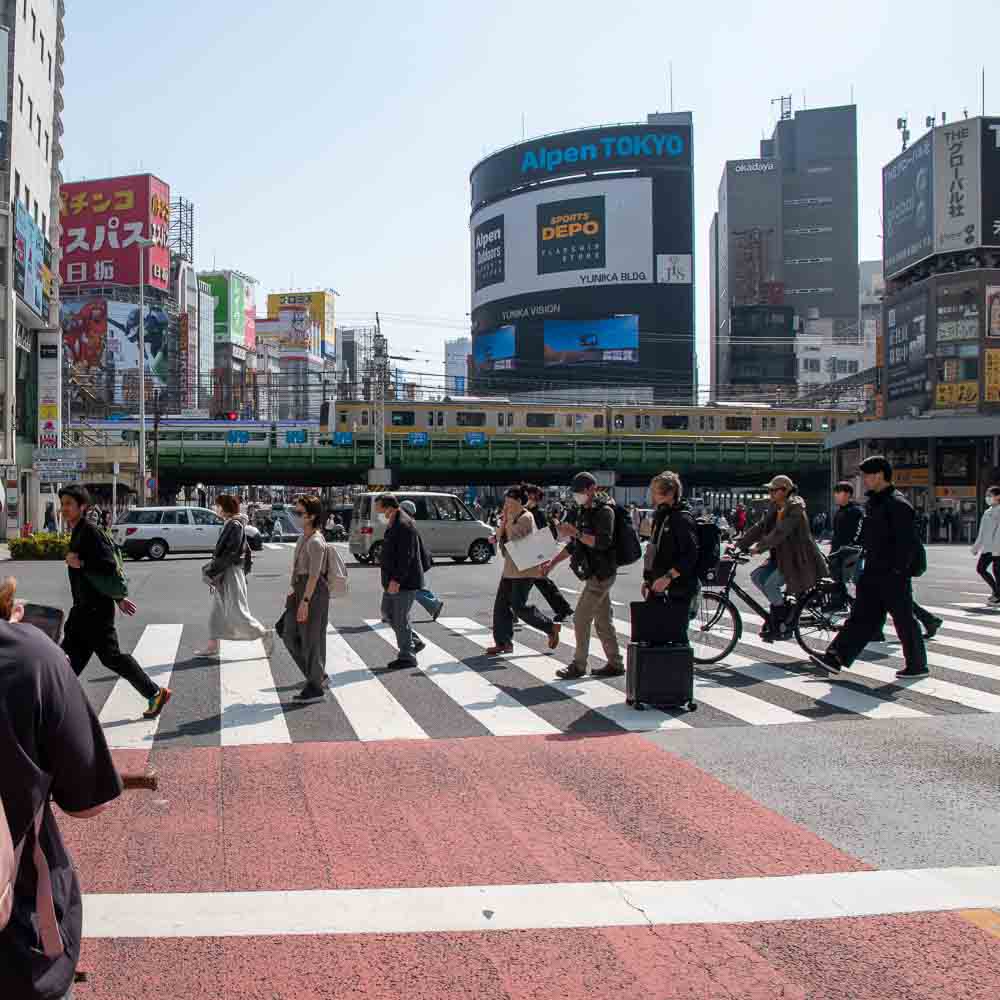Visually Enjoy the Dramatic Shift of Shinjuku